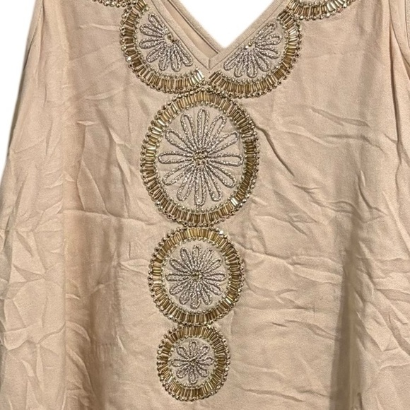 Lilly Pulitzer V neckline Fia Dress in Sand Dune w/ beading pattern Size XS - Picture 3 of 6